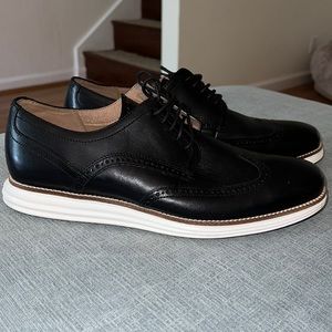 Cole Hann Original Grand Wingtip. Black size 12.